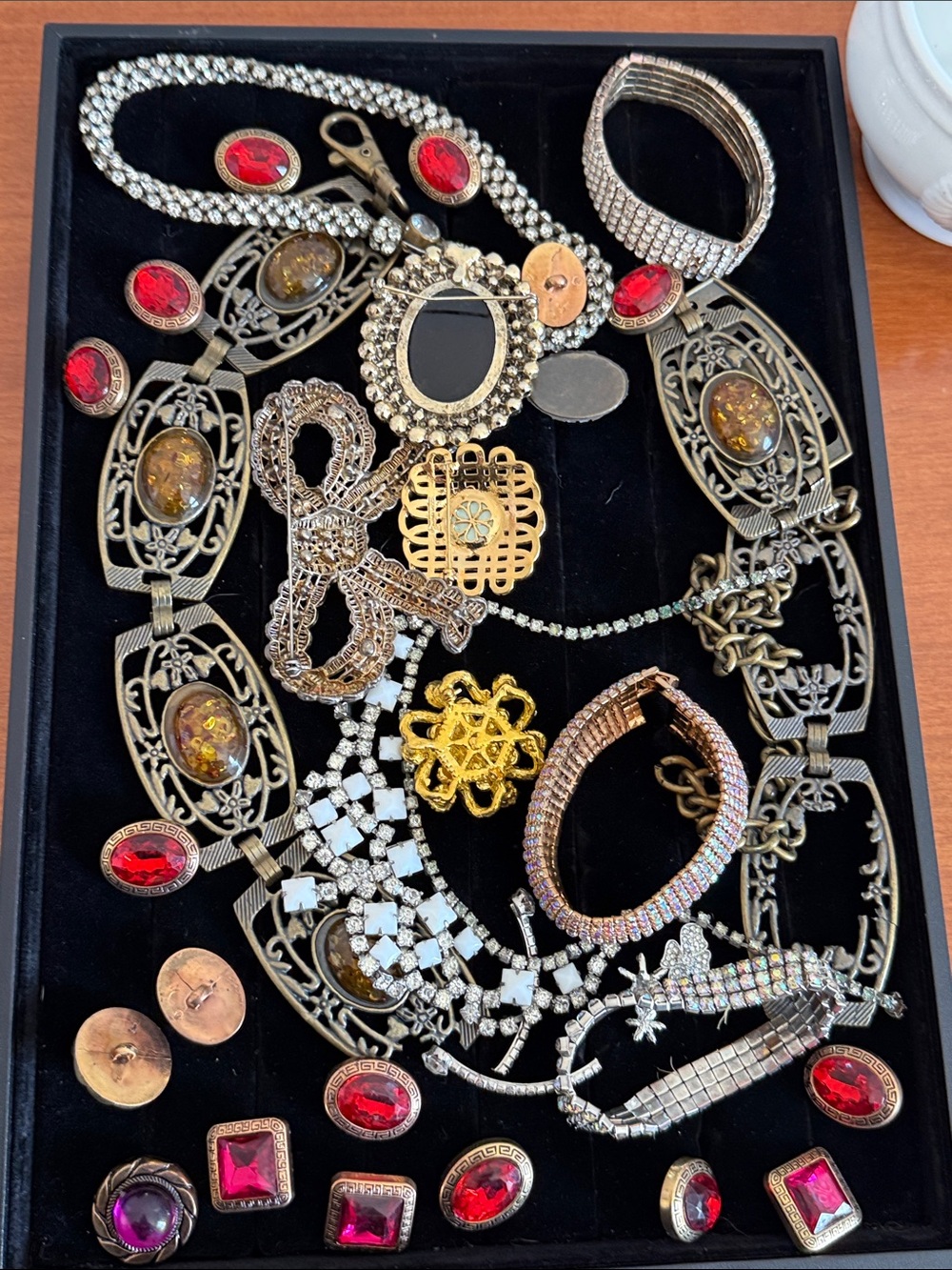 Ultimate mini craft lot distressed lion dish jewelry high end Nina Ricci & more - Picture 12 of 16